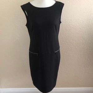 Sleeveless black dress!